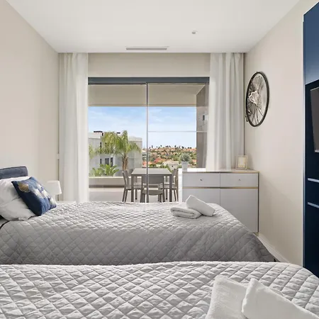 Luxury Tomaso - The View Apartment *