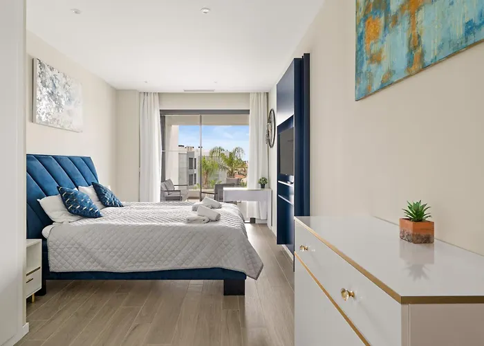 Luxury Tomaso - The View