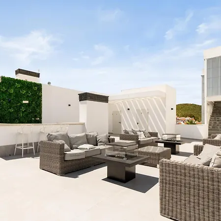 Luxury Tomaso - The View Apartman *