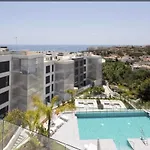 Luxury Tomaso - The View
